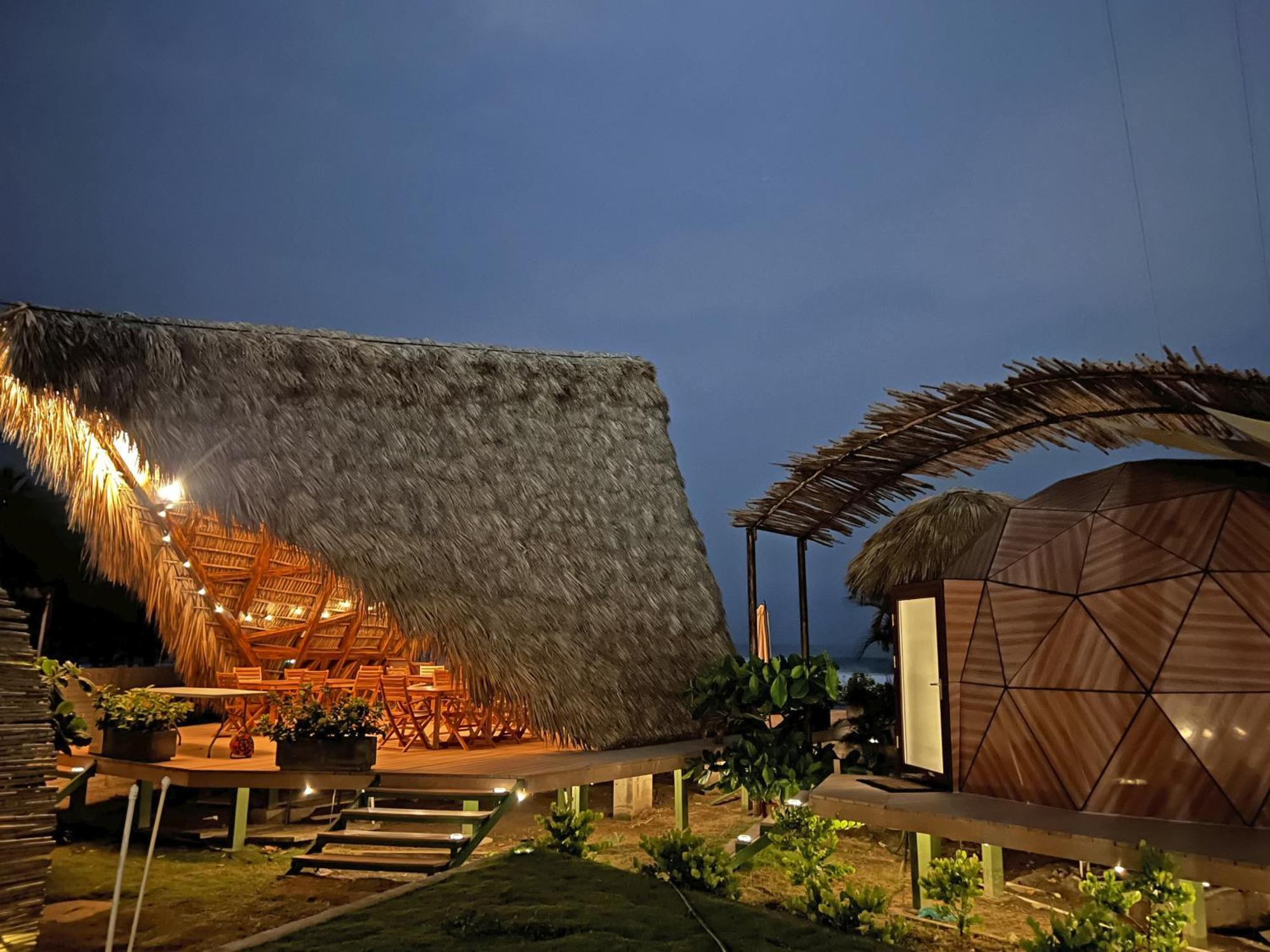 Almare Zonte - Beachfront Glamping Hotel El Zonte Exterior photo