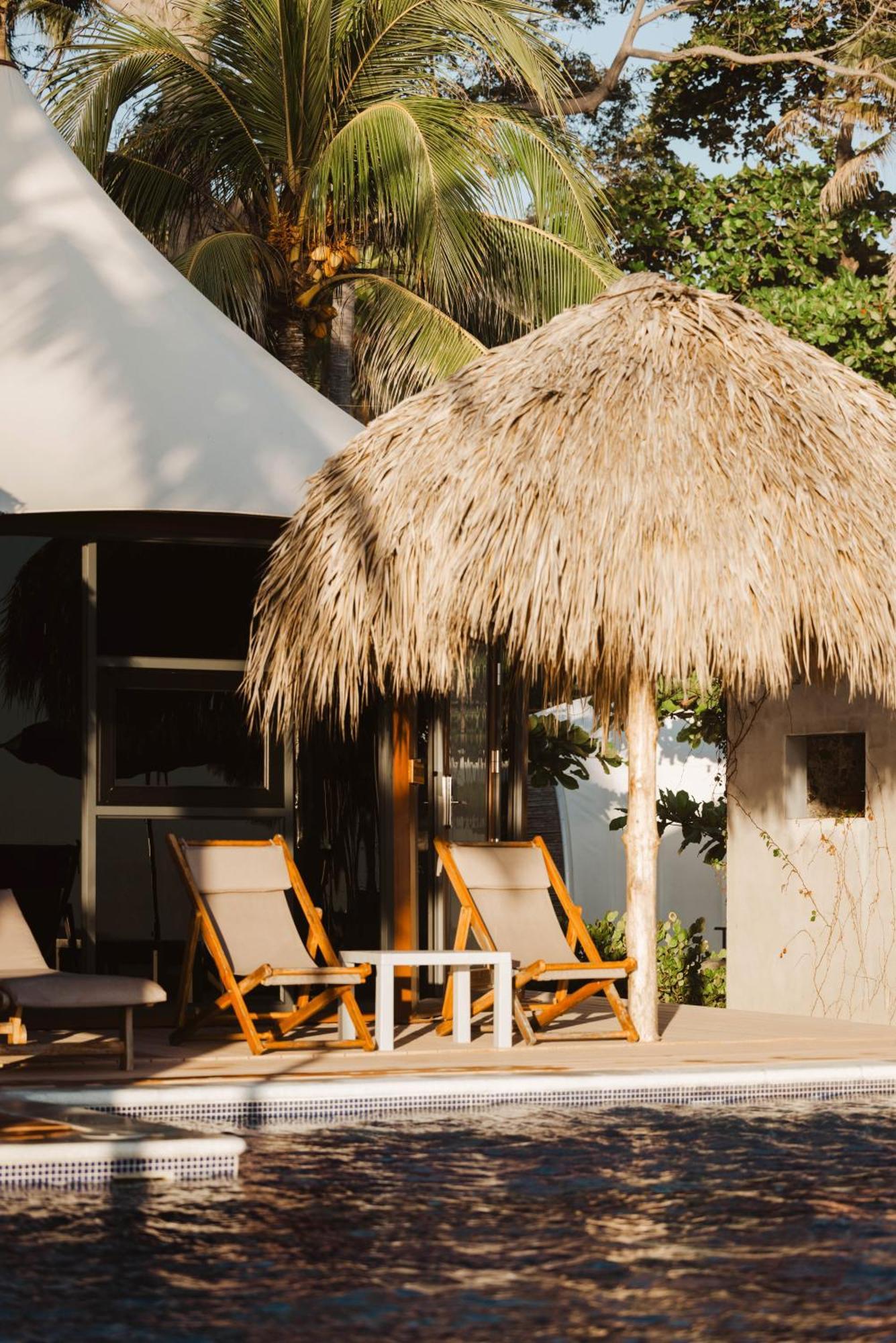 Almare Zonte - Beachfront Glamping Hotel El Zonte Exterior photo